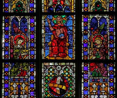 Christ avec deux anges et des bougies - French School